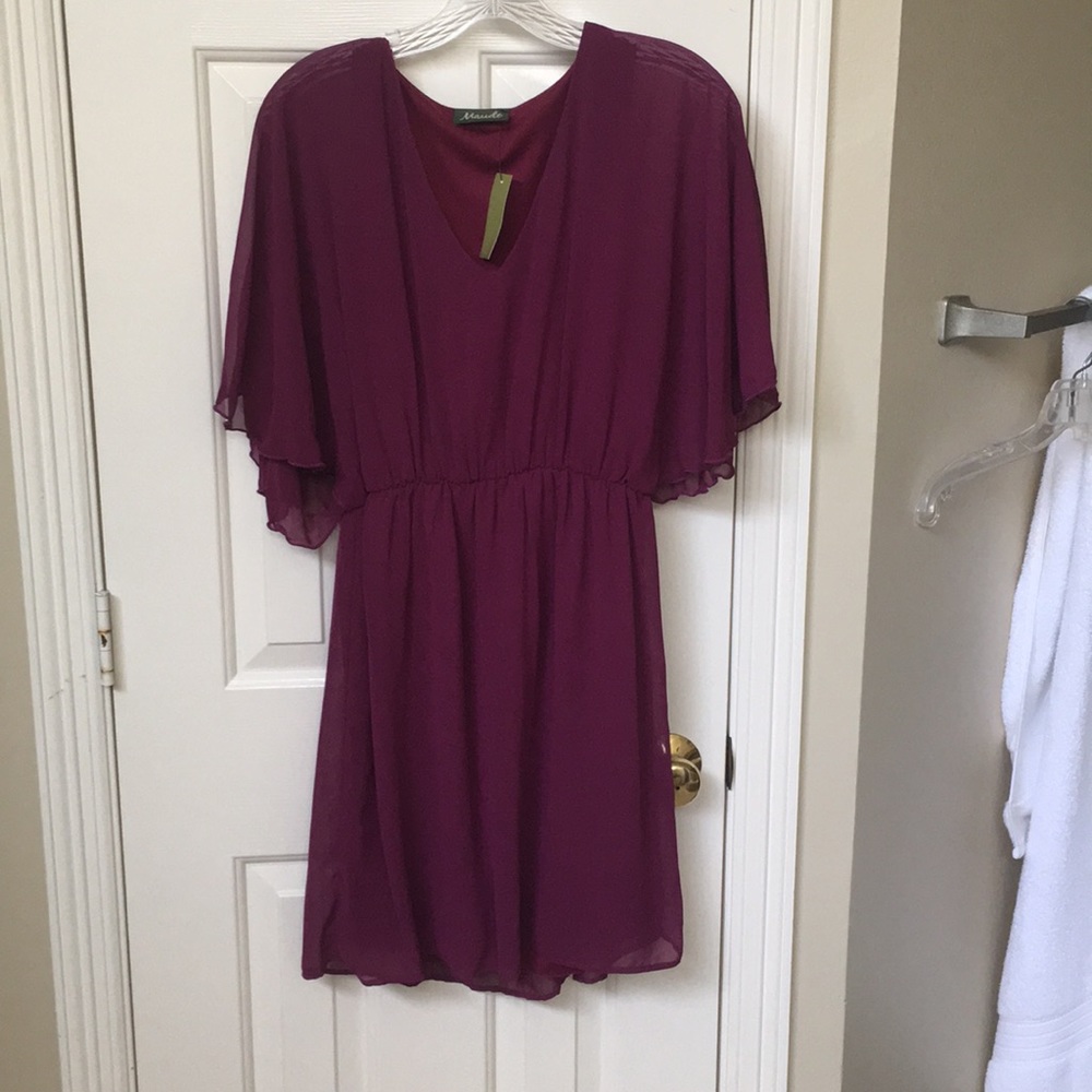Medium mini dress with sleeves